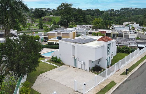 Tortugo House | Charming 4-bedroom Estate with In-ground pool WiFi in San Juan