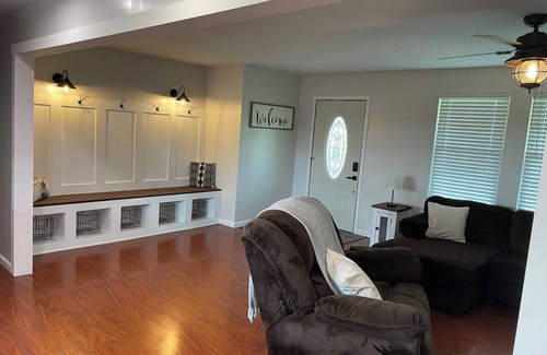 Edmond Other | Charming 4-bedroom farmhouse with a view in the New River Gorge National Park.