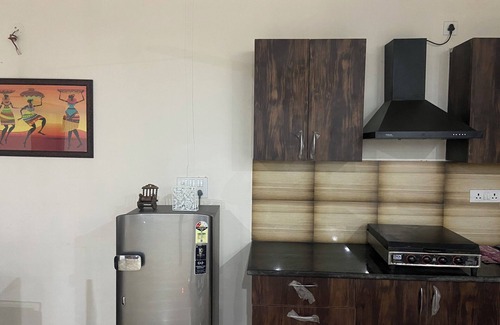 Greater Noida Other | Charming 4-bedroom farmhouse with WiFi, AC in awesome Noida