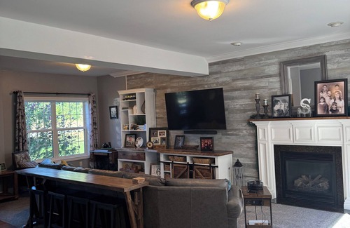 Gansevoort House | Charming 4-bedroom house in Upstate NY with AC, 15 minutes to Saratoga Track.