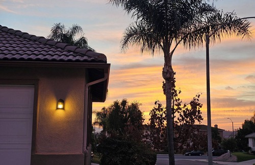North Broadway House | Charming 4-bedroom house with hot tub, fireplace, and games in lovely Escondido