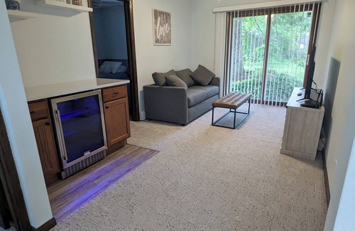 Lake Ripley House | Charming 4-bedroom Lake house on Lake Ripley in Cambridge