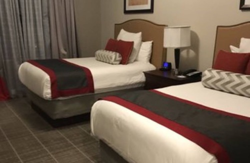 National Harbor House | Charming 4-bedroom Presidnetial Suite in beautiful national Harbor.