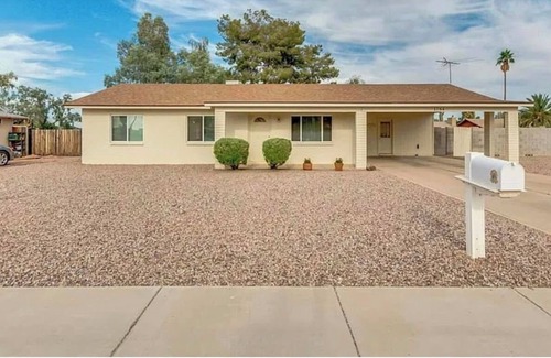 Casa Grande House | Charming 4-bedroom house in delightful Casa Grande with WiFi, AC