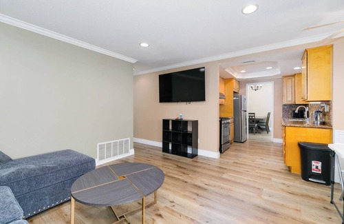 Chino Hills House | Charming 4-bedroom house in Pleasant Chino Hills with WiFi, AC