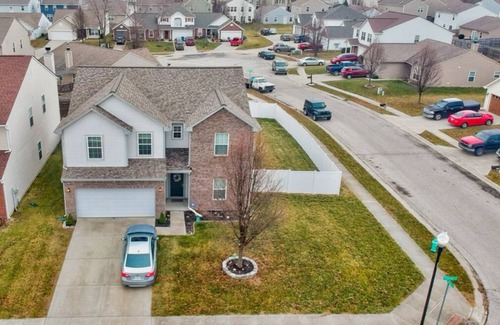 Camby House | Charming 4-bedroom house with AC and WiFi in lovely Indianapolis