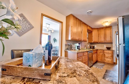 Nokomis House | Charming 4-Bedroom, 2-Bath Retreat Near Lake Nokomis – Now 20% Off!