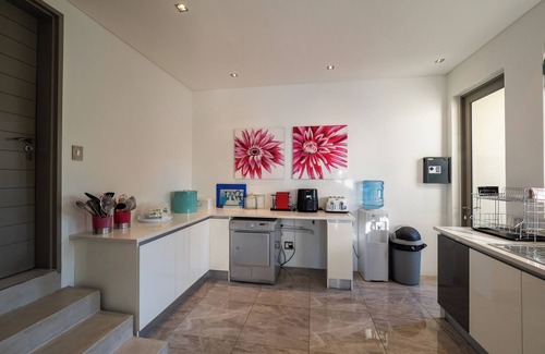 Fisherhaven Villa | Charming 4-bedroom villa with WiFi, AC in serene Hermanus