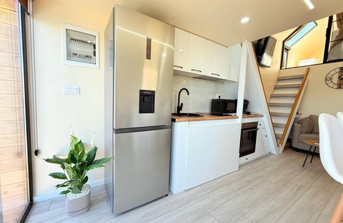 Shkoder County House | Charming 446 Tiny House 2-bedroom mobile home with AC, WiFi in delightful Zues