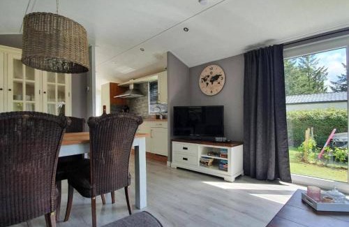 Krachtighuizen Ski Chalet | Charming 4P Cabin w Private Parking