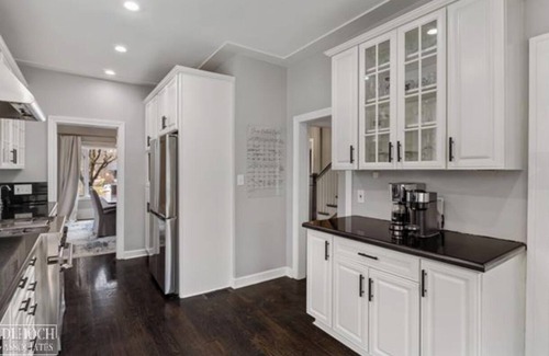 Grosse Pointe House | Charming 5-bedroom 3.5 bath house in desirable Grosse Pointe, MI