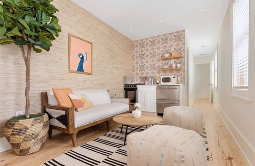 Cannonborough Elliotborough House | Charming 5 Bedroom House - 1 Block to King Street
