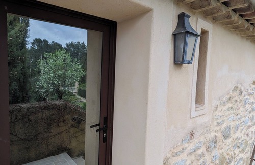 Ollieres Apartment | Charming 50m2 apartment in a Napoleonic Tuilière, ideal for couples.