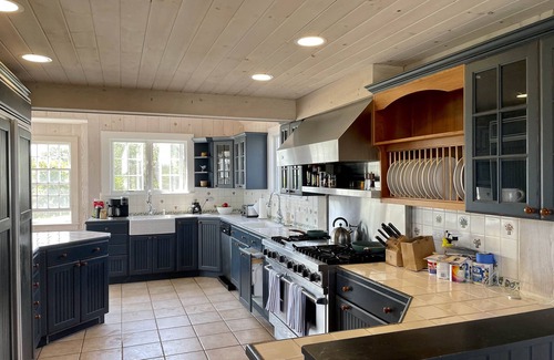 Dionis House | Charming 5BR/4.5BA House near Dionis Beach.