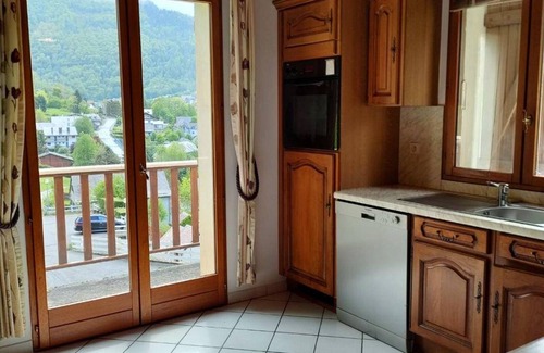 Cauterets House | Charming 7-Bedroom House, 2 Bathrooms, Near Free Shuttle, Public Parking