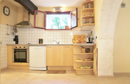 L'Isle-sur-la-Sorgue Apartment | Charming 80m square apartment in the center of L'Isle sur la Sorgue