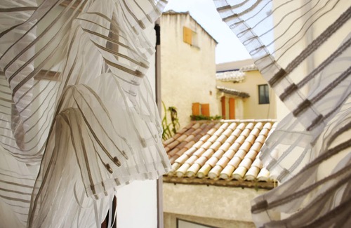 L'Isle-sur-la-Sorgue Apartment | Charming 80m square apartment in the center of L'Isle sur la Sorgue