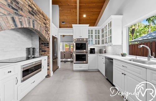 Emerald Hills House | Charming 9BR New-Build Home w/Heated Pool & Games