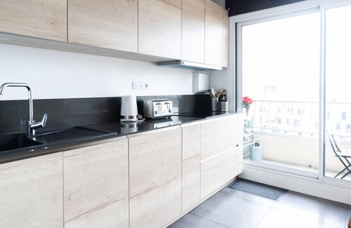 Prince–Marmottan Apartment | Charming Apt with a view of the Eiffel Tower