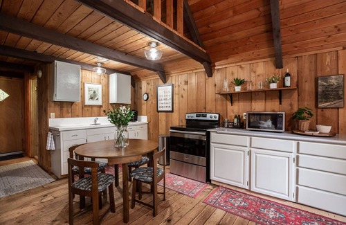 Packwood Cabin | Charming A-Frame @ Mt. Rainier~Nature~Relax! Pet Friendly!