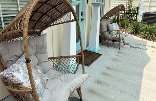 Beaufort Cottage | Charming ADA Compliant 1-bedroom cottage in Historical Beaufort, SC.