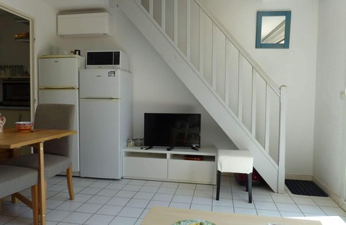 Le Lavandou Apartment | Charming air-conditioned 3-room mazet in Le Lavandou.