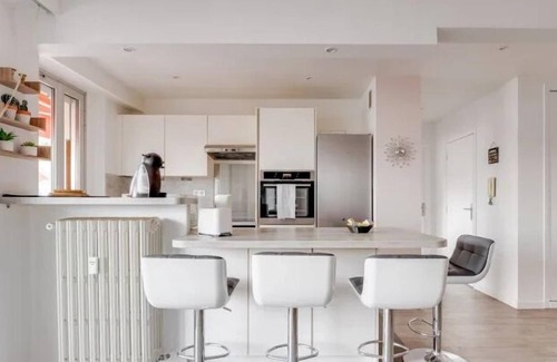 Liberation Apartment | Charming air-conditioned apartment with terrace in Libération