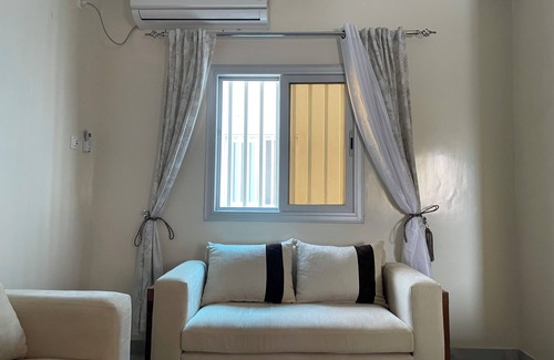 Dakar-Plateau Apartment | Charming Air-Conditioned 3-Bedroom, Near Les Mamelles Ouakam