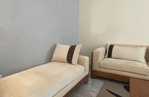 Dakar-Plateau Apartment | Charming Air-Conditioned 3-Bedroom, Near Les Mamelles Ouakam