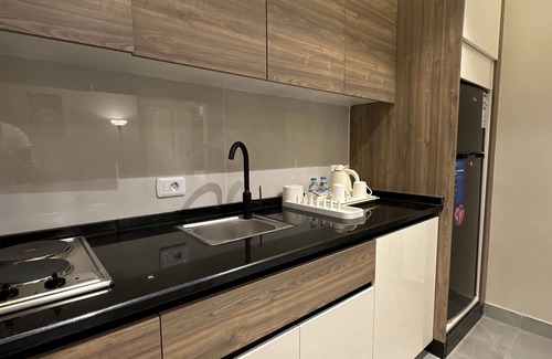 Al Swaifyeh Apartment | Charming Amman Apartment with Terrace and Garde