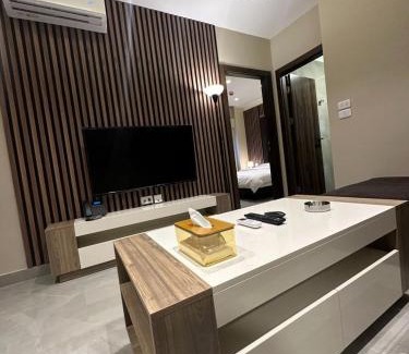 Al Swaifyeh Apartment | Charming Amman Apartment with Modern furnis