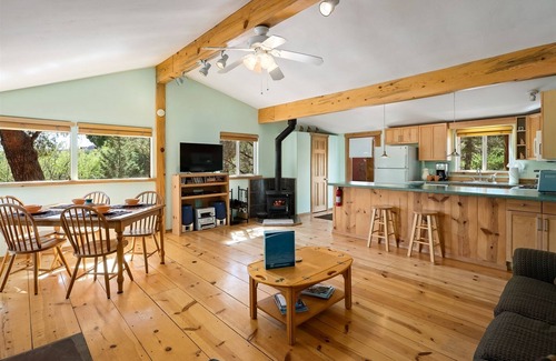 West Sedona House | Charming and Cozy Sante Fe Style Cabin - S041