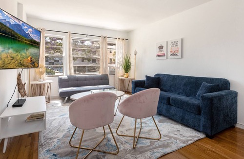 Carthay Circle Apartment | Charming and Elegant 1BR Apt. w/ Hot Tub