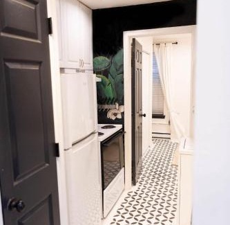 Stanton Park Apartment | Charming and Historic Apartment in Capitol Hill