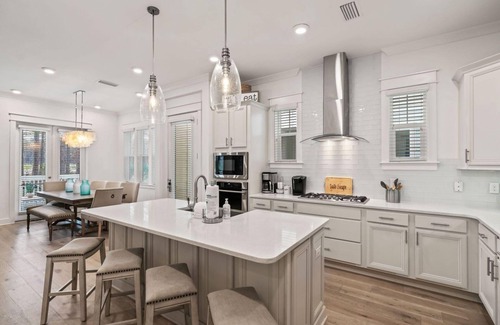 Santa Rosa Beach House | Charming and Inviting Townhome with Golf Cart