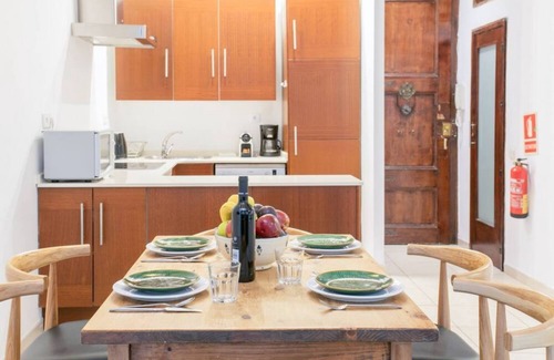 Gothic Quarter Apartment | Charming and lively atmosphere in Gothic Quarter