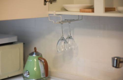 Seokchon-dong Apartment | Charming and modern 2-bedroom apartment in brilliant Songpa gu, Seoul with AC