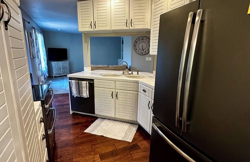 Johnston House | Charming and Private 3-bedroom house by Saylorville Lake, North of Johnston