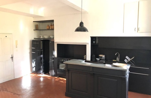 Aix-en-Provence Historic Centre Apartment | Charming and spacious 3 rooms of 83 m2 in the heart of the historic center of Aix
