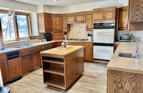 Forest Lake House | Charming and spacious 5 bedroom, 3 bath,19 guest home on peaceful keewahtin lake