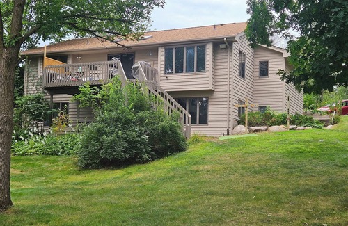 Forest Lake House | Charming and spacious 5 bedroom, 3 bath,19 guest home on peaceful keewahtin lake