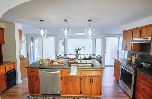 Waitsfield House | Charming and spacious 5BR located in the heart of Waitsfield. Close to amenities