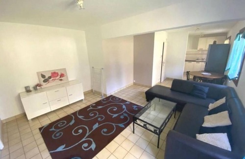 Prevessin-Moens House | Charming apartment near Switzerland