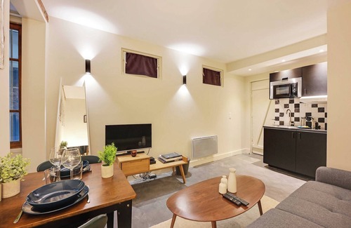 Quartier Sainte-Avoye Apartment | Charming apartment - 1BR- 4P- Arts et métiers