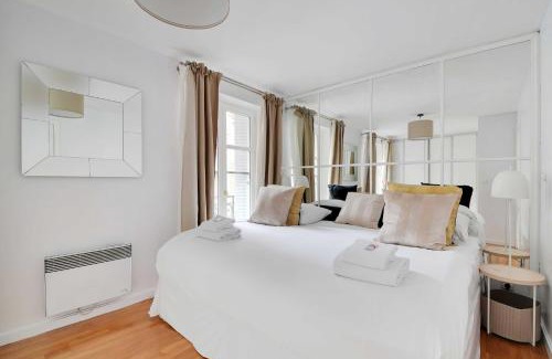 Faubourg-du-Roule Apartment | Charming apartment -1BR-4P- Arc de Triomphe