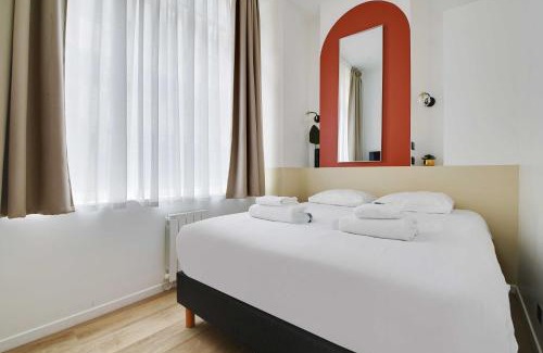 Quartier de Rochechouart Apartment | Charming apartment 2BR- 4P - Rochechouart