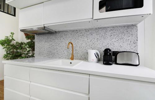 Quartier de Rochechouart Apartment | Charming apartment 2BR- 4P - Rochechouart