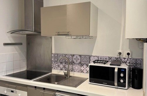 Quartier Saint-Georges Apartment | Charming apartment at the Moulin Rouge