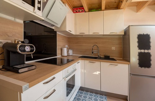 Larringes Apartment | Charming apartment between lake and mountains with terrace