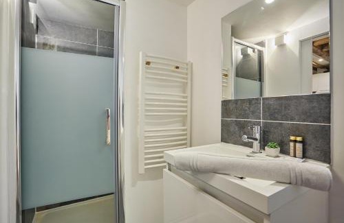 Bonne-Nouvelle Apartment | Charming Apartment Center of Paris By Studio Prestige